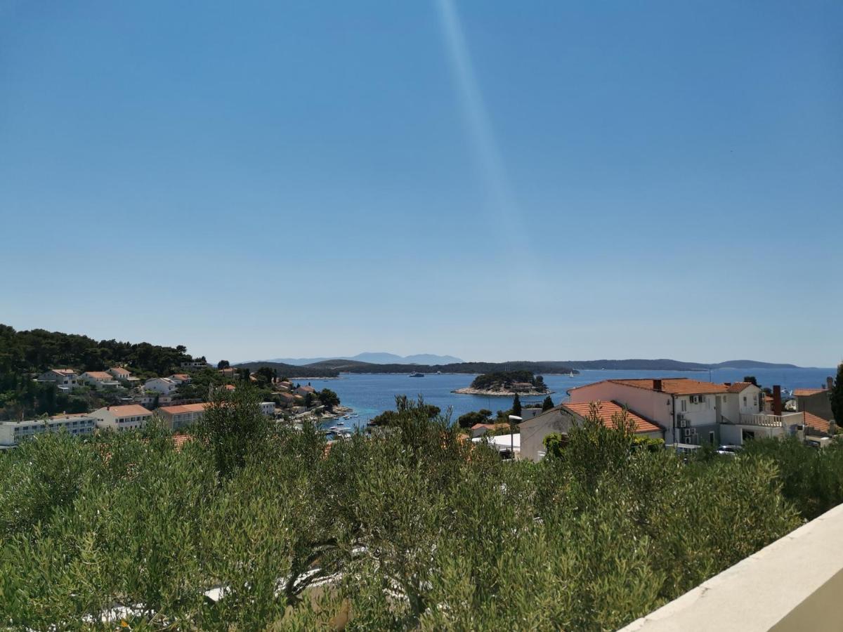 Apartment Buzolic Hvar Town Bagian luar foto